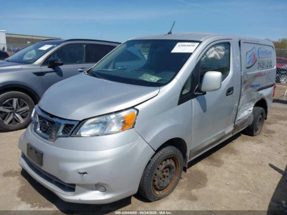 Faro NISSAN NV200 R R. 14 15 16 17 18 19 20 21 Foto 3 de 3