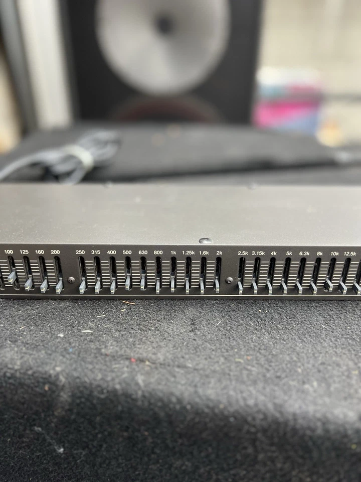 RANE ME30 Profesional 30-BAND Audio Micro Graphic Equalizer Rack Mpunt - Image 3 of 4