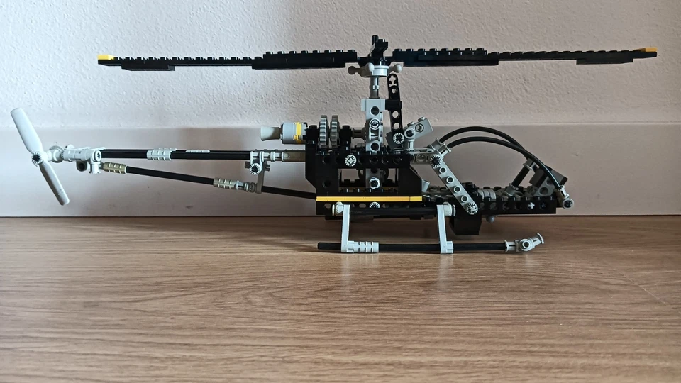 LEGO Technic 8412 Nighthawk / Sky Wasp, foto 3 di 5