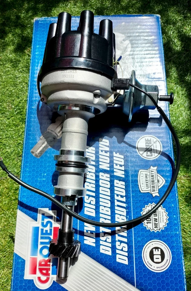 CARQUEST PREMIUM 351c V8 DISTRIBUTOR POINTS CONDENSER CAP READY TO RUN BRAND NEW - Image 2 of 4