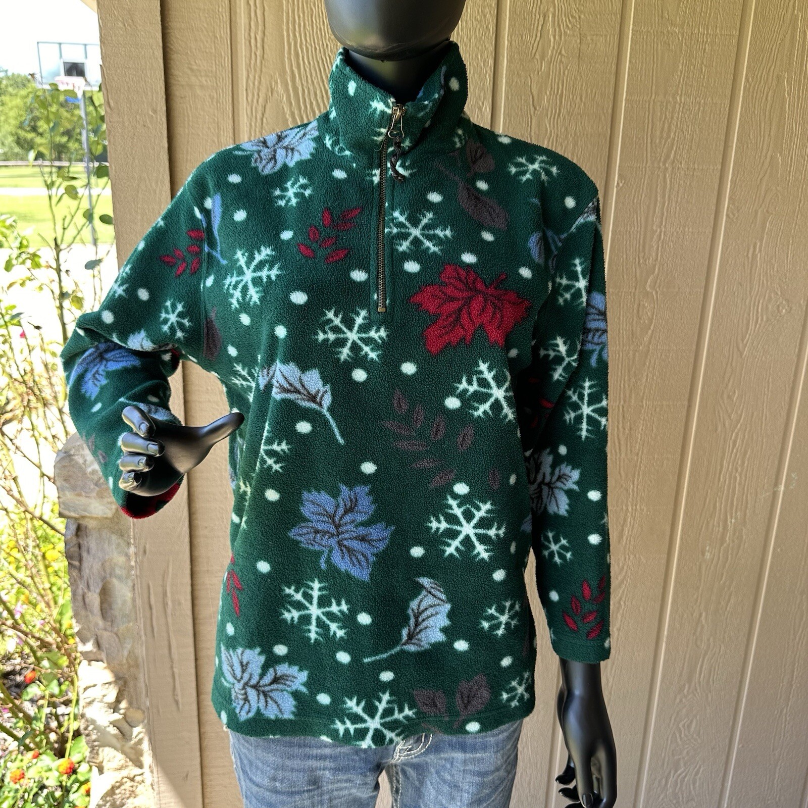 Lavon Holiday Winter Pattern Pullover Womens Peti… - image 1