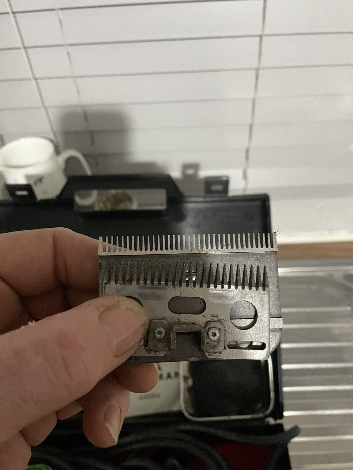 liveryman arena 90W horse clippers and 2 sets Of Blades eBay