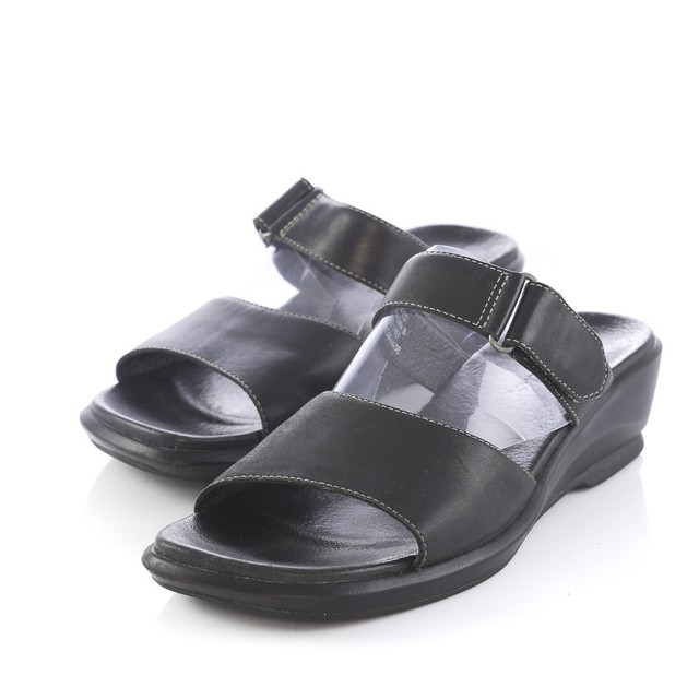 clarks black sandals sale