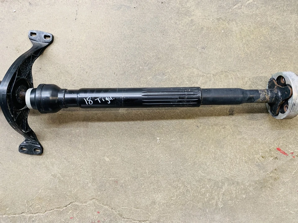 17-18 VOLKSWAGEN TIGUAN LIMITED 2.0L AWD FRONT & REAR DRIVESHAFT PROPELLER OEM - Image 2 of 4