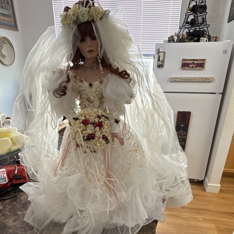 Bride Fashion Doll Wedding Dress Outfit w/ Veil & Bouquet, Red Curly Hair