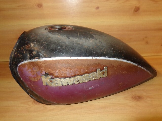 ダーカスワン 1980 1981 1982 1983 Kawasaki KZ750 KZ 750 LTD H1 OEM Fuel Gas Tank