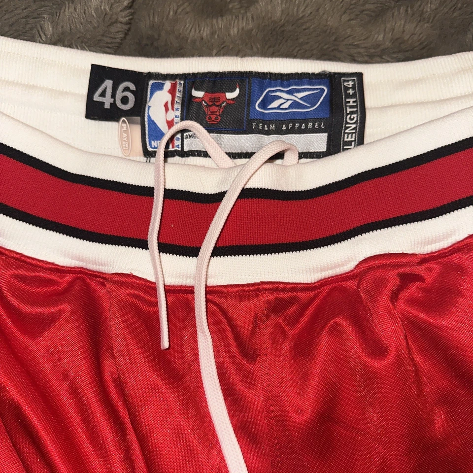 Authentic Adidas Chicago Bulls Game Worn used Issued Shorts NBA Size 46 - Image 2 of 4
