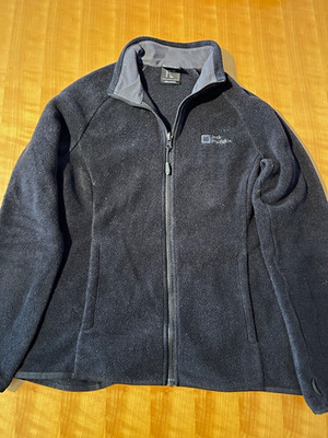 Jack Wolfskin Damen Fleecejacke Schwarz Gr. 40 Reißverschluss Taschen kurz