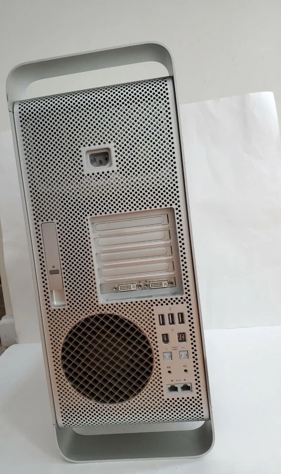 Apple Mac Pro 3,1 MA970LL/A 2x Quad-Core Xeon 2.8 GHz 750 GB HDD 2 GB Ram - Image 2 of 4