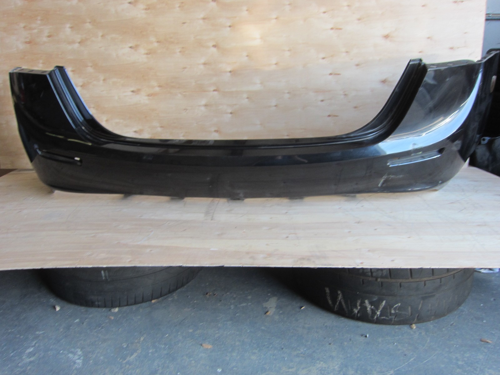 Maserati Ghibli OEM Rear Bumper Cover.Black Part# 673004365, 2014-17