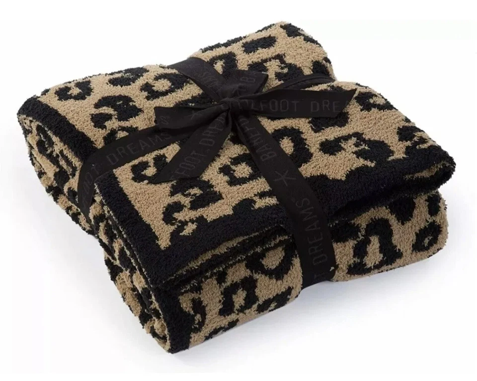 Barefoot Dreams CozyChic Safari 54" x 72" Manta Camel/Negro $180 Foto 3 de 4