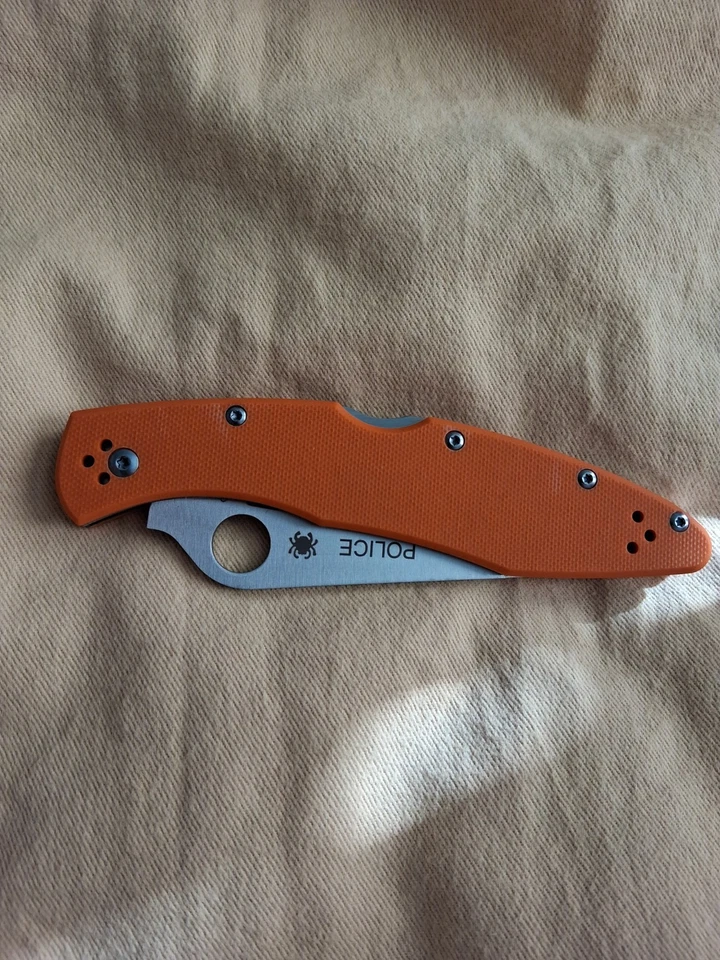 Canivete dobrável Spyderco Police aço inoxidável muito bom estado-10 Seki G-10 laranja - Imagem 3 de 4