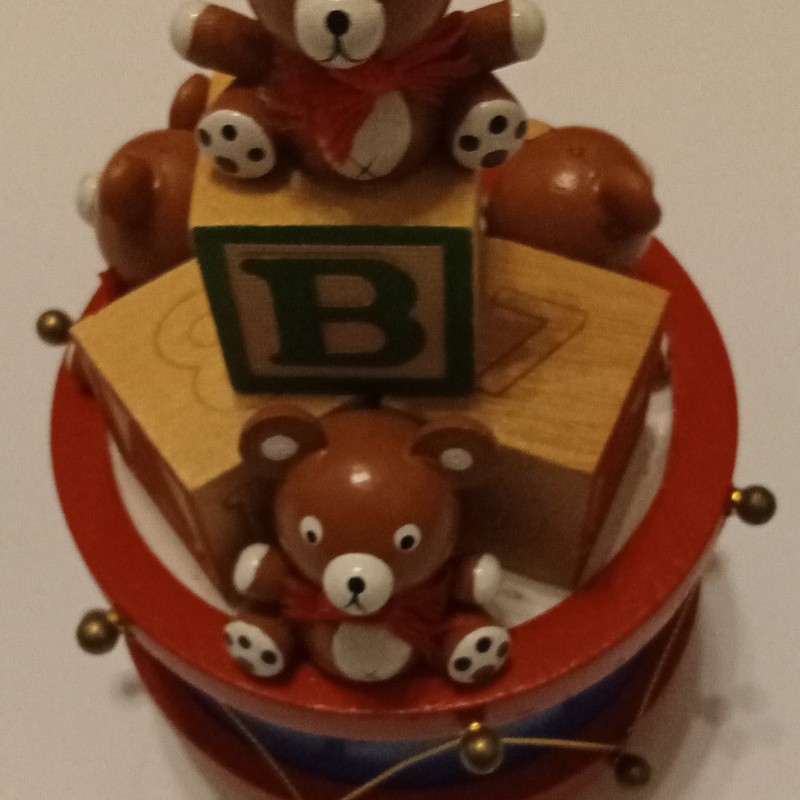 Painted Wooden Bear Figurine w/ Letter Blocks on Red Drum Base, 3D Effect