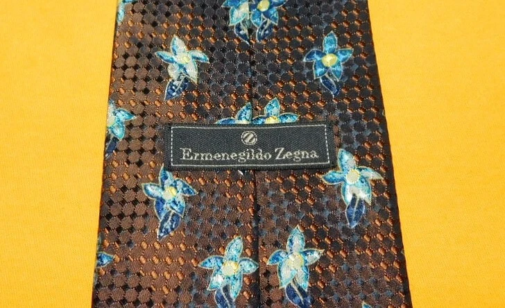 CORBATA FLORAL ERMENEGILDO ZEGNA HECHA EN ITALIA MARRÓN/AZUL/AMARILLO - CORBATAS DE DISEÑADOR. Foto 3 de 3