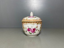 KPM Berlin Dose Neuzierat Blumenmalerei Rosen Apricot Fond Golddekor Gold 1.Wahl