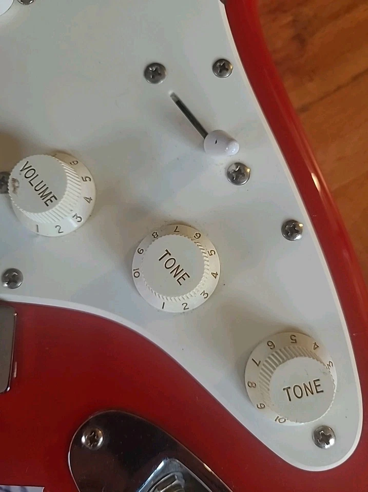 Vintage Squier Strat By Fender - Image 4 of 4