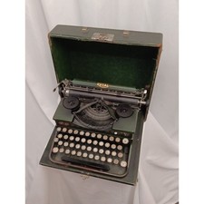 Vintage 1920s Royal Portable Typewriter thumbnail