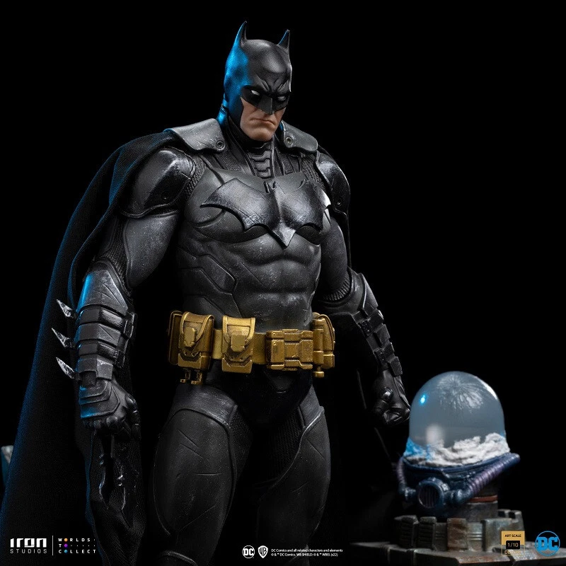 Iron Studios Batman Unleashed Deluxe - DC Comics - Art Scale 1/10 - Image 2 of 4