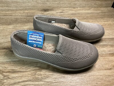 New Women’s size SKECHERS Reggae Fest-Willows-Wide Loafer Flat SHOES 