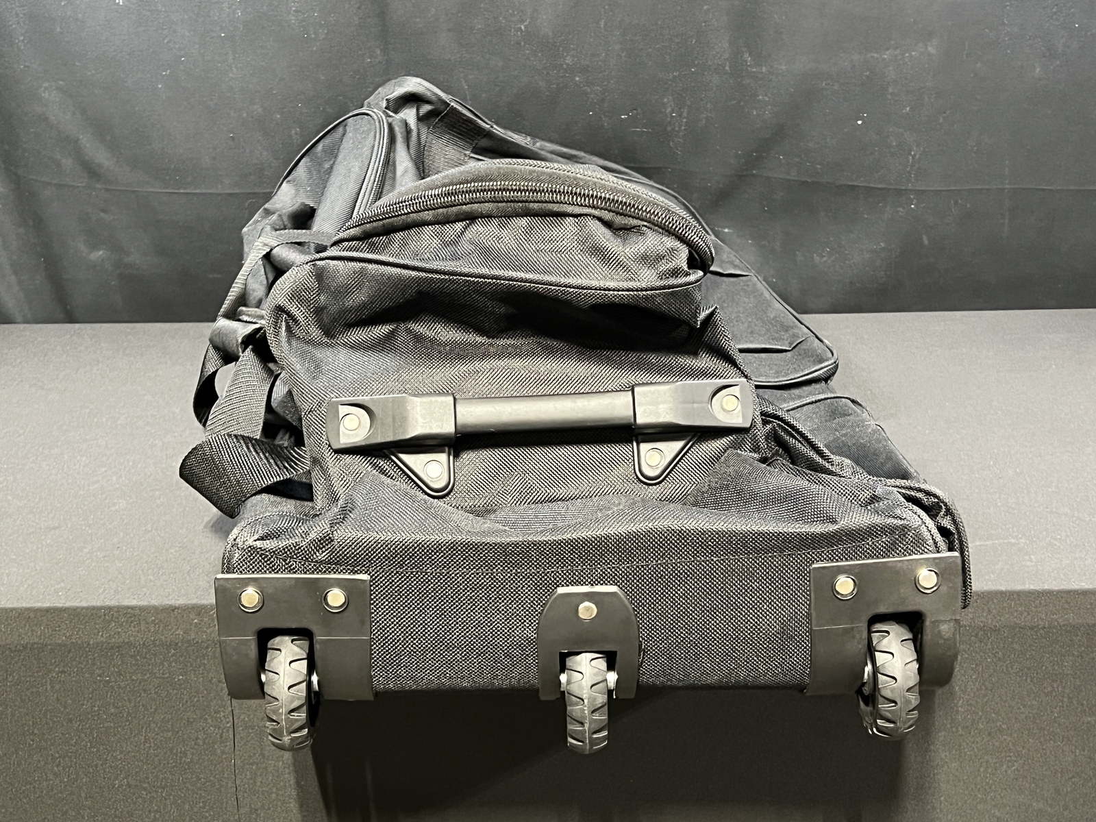 Gothamite 36" Rolling Duffle Bag w/ 3 Wheels Fully Lined Interior Black