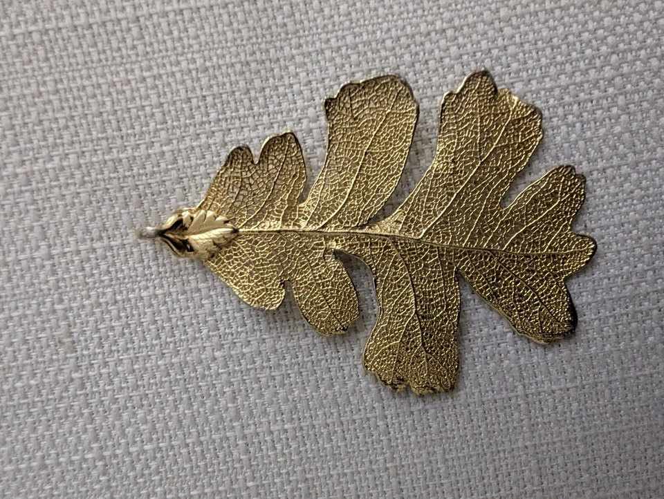 Rustic Gold Tone Oak Leaf Skeleton Leaves Filigree Lace Pendant - Image 2 of 4
