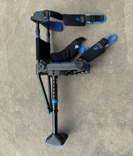 iWALK iWALK3.0 Hands Free Adjustable Height Crutch Adult Black/Blue