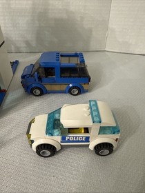 LEGO CITY Police Station 7498 With Vehicles