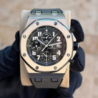 Audemars Piguet Royal Oak Men's Black Watch Rubber Strap Very Good Box & Papers