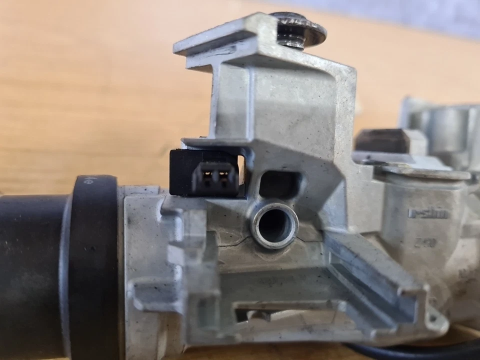 2014 AUDI A3 MK3 8V IGNITION BARREL + KEY 5Q0905865 / 8V0837220 - Image 3 of 4