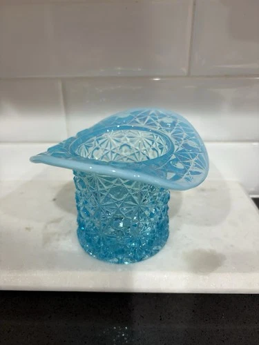 Vintage Fenton Blue Top Hat Daisy And Button Pattern 4”