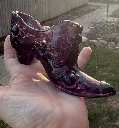 Fenton Glass Purple Amethyst Shoe Slipper Cabbage Rose Pattern Vintage