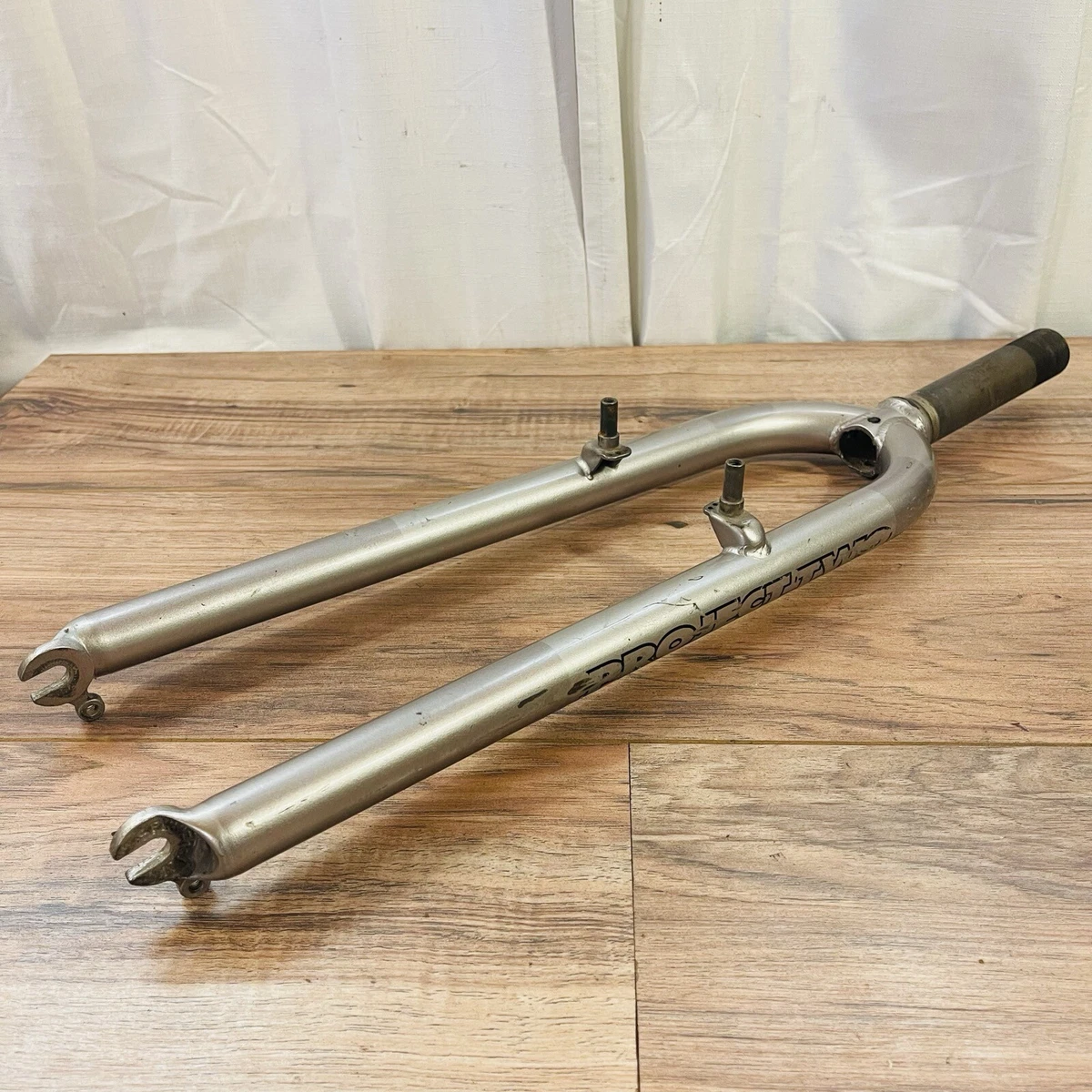 25+ 1 1/8 in-Threaded 26 in Bicycle Forks for Mountain Bike for
