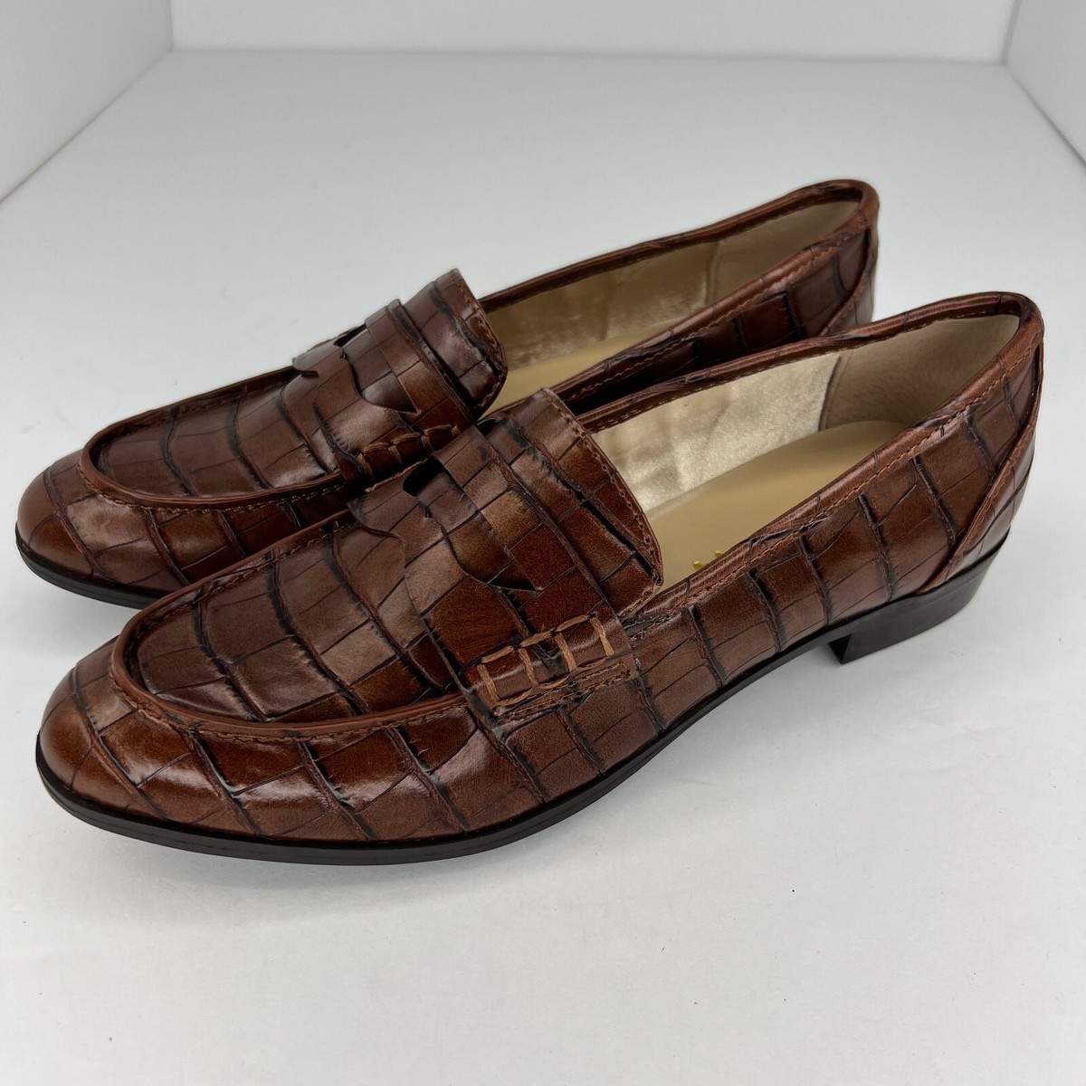 Unisa Womens Unstaslia Rich Brown Crocodile Embossed Flats Size 7M
