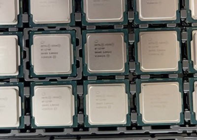 Intel Xeon W-1270P SRH95 3.80GHz 8-Core 16-Threads 16MB LGA-1200 CPU Processor