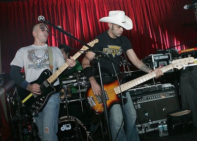 Kinky at MTV Latin America Presents A LIFEbeat Benefit for HIV AID- Old Photo 4
