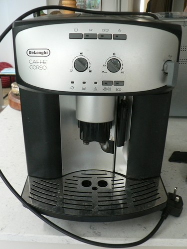 Delonghi Caffe Corso ESAM2800 Kaffeevollautomat 1450W. For Parts.