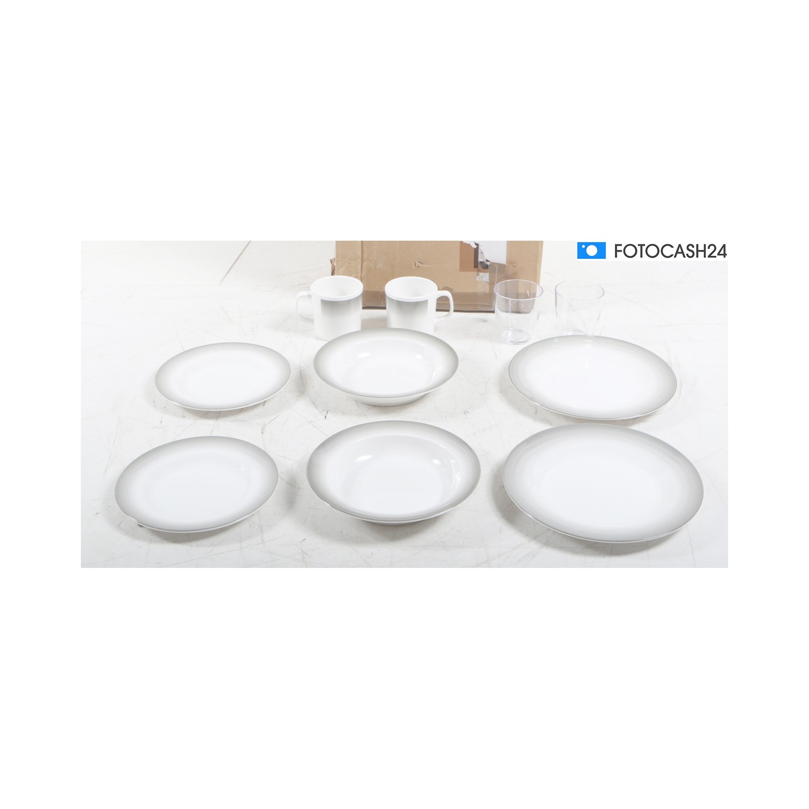 Brunner Melamine Dinnerware Set Plates Cups... + Defect (288684)