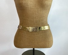 Retro Glam Vintage Gold Tone Overlap Scale Stretch Belt 80  s Textured Slinky