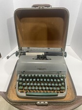 Remington Rand Quiet-Riter Eleven Miracle Tab Vintage Typewriter w-Case Working thumbnail