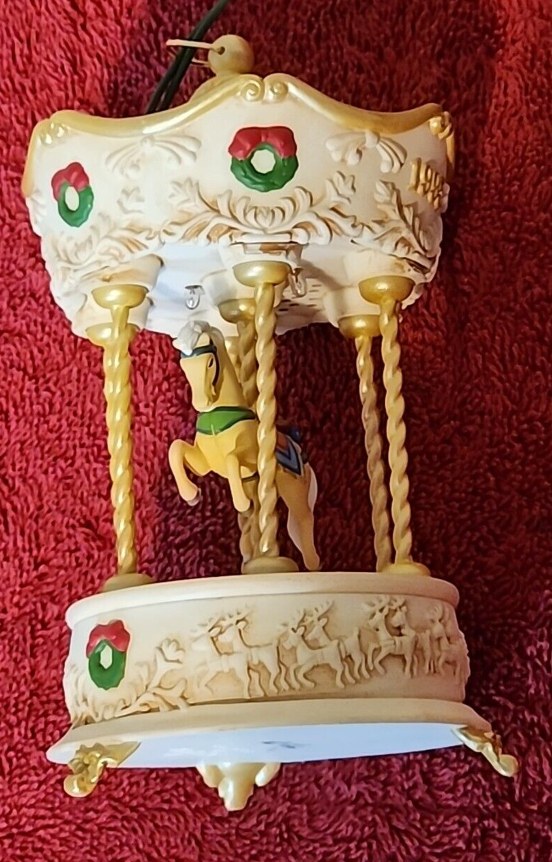 1995 Hallmark Keepsake Collector’s Ornament 