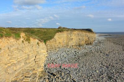 FOTO DIMHOLE DAS IST DIMHOLE AUF DEM WALES COAST PATH. 2012