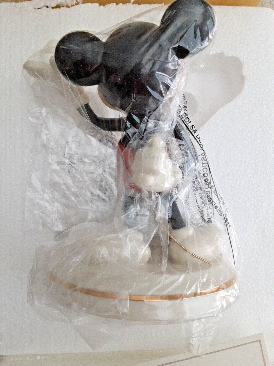 NIB Lenox Modern Mickey Mouse Walt Disney Showcase Collectors