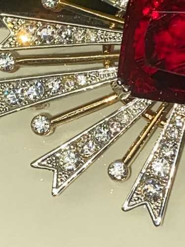 Avon Kenneth Jay Lane KJL Vintage Shimmering Rhinestone Pin w/Red Stone-NEW - 第 4/11 張圖片