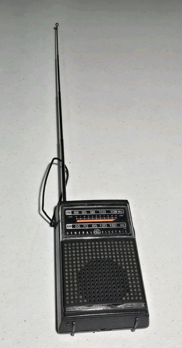 VTG (1979) General Electric GE 7-2500B Portable Transistor AM/FM