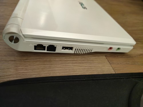 ASUS Eee PC 4G 701 White Netbook Computer PC Upgraded Ram With Power Supply - Picture 3 of 9