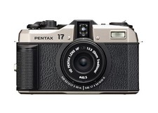 PENTAX 17 Film Camera  Half-Frame Format  Hand-Winding  Equipped with a