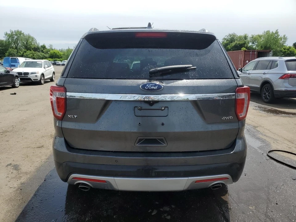 Used Rear Right Door Assembly Rear Side fits: 2016 Ford Explorer electric privac - Imagem 4 de 4