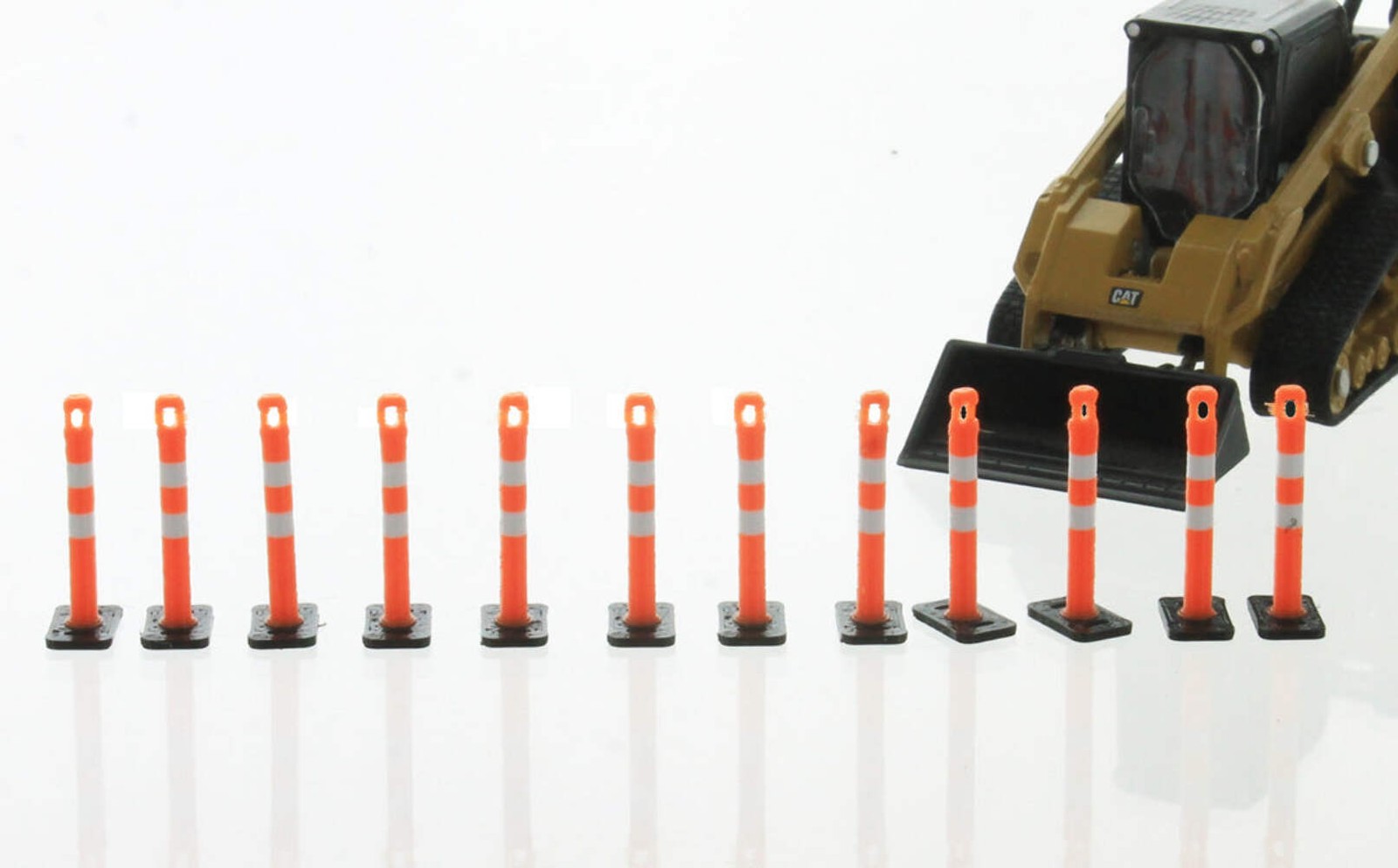 3D to Scale 64-108-OR Lane Delineation Markers - 12 pack orange and white - plas