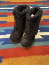 UGG Australia Patten Women s Size 8 Sherpa Boots Black Suede Sheepskin 1006794