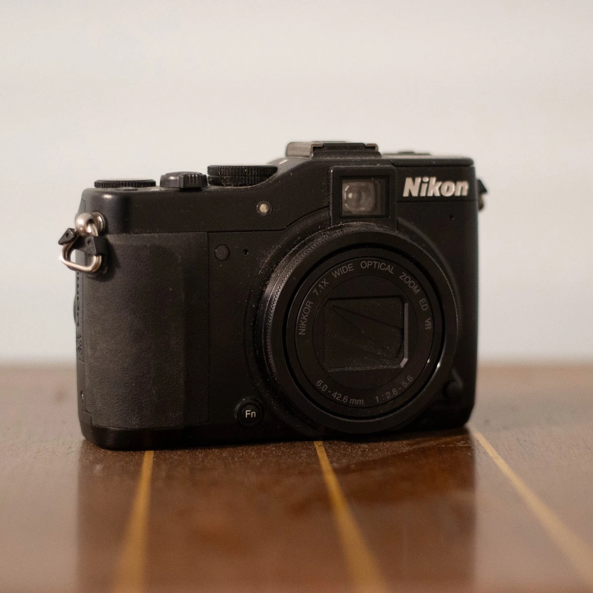 Preços baixos em Câmeras digitais Nikon Coolpix P7000 | eBay